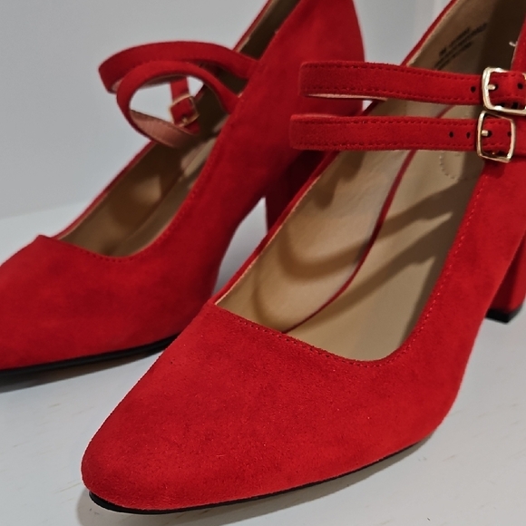 Comfort Est 1946 Women's Red Suede Double-Strap Block Heel Pumps - Picture 2 of 14